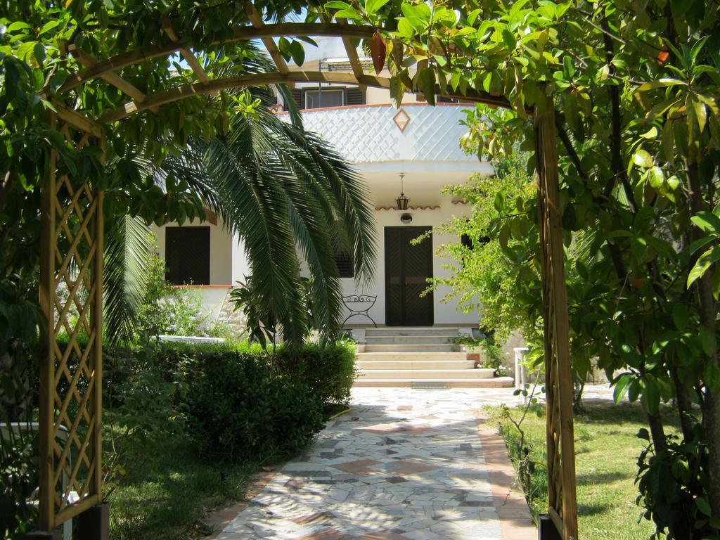 Villa Antonio Calderisi Vieste Exterior photo